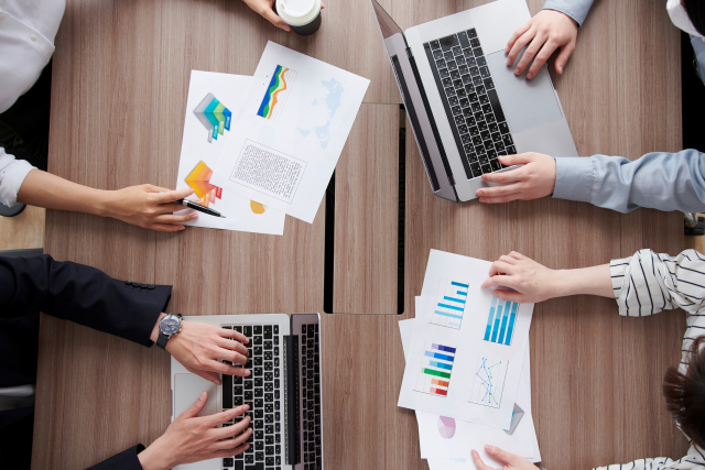 準備を話し合うシーン